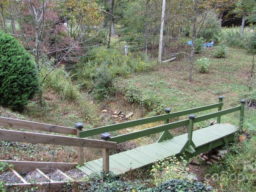 524 Clear Creek Road, Burnsville, NC 28714.  MLS# CAR4306870, YatesRealty ID 31. 