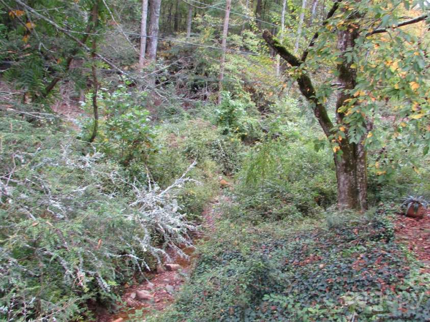 524 Clear Creek Road, Burnsville, NC 28714.  MLS# CAR4306870, YatesRealty ID 31. 