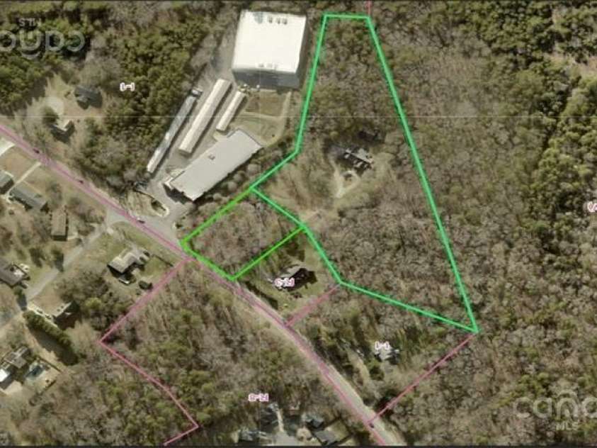 10227 Mount Holly Road, Charlotte, NC 28214.  MLS# CAR4168183, YatesRealty ID 310. 