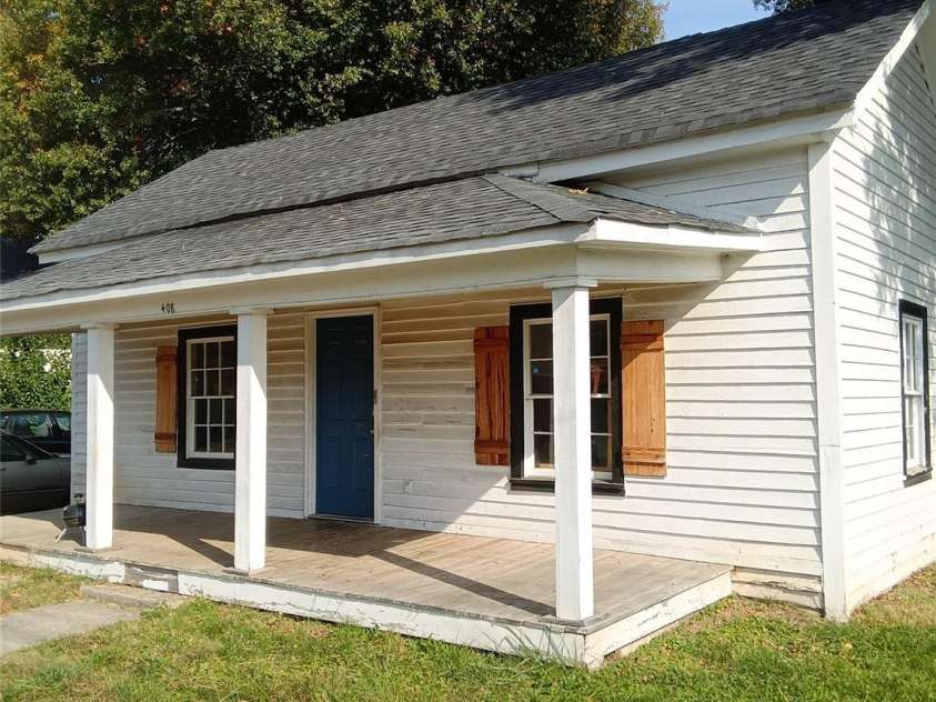 408 Broad Street, Gastonia, NC 28054.  MLS# CAR4313635, YatesRealty ID 310. 