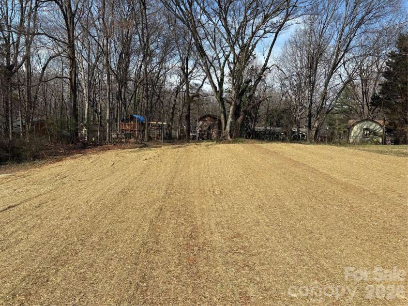 326 Greenbriar Road, Statesville, NC 28625.  MLS# CAR4352266, YatesRealty ID 3100. 