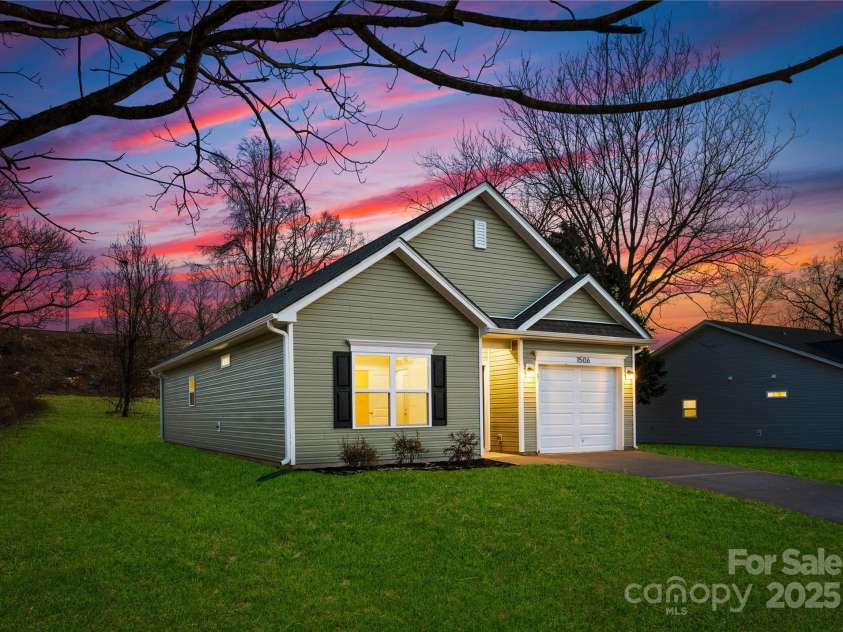 1707 Warren Avenue, Gastonia, NC 28054.  MLS# CAR4270401, YatesRealty ID 31000. Representation