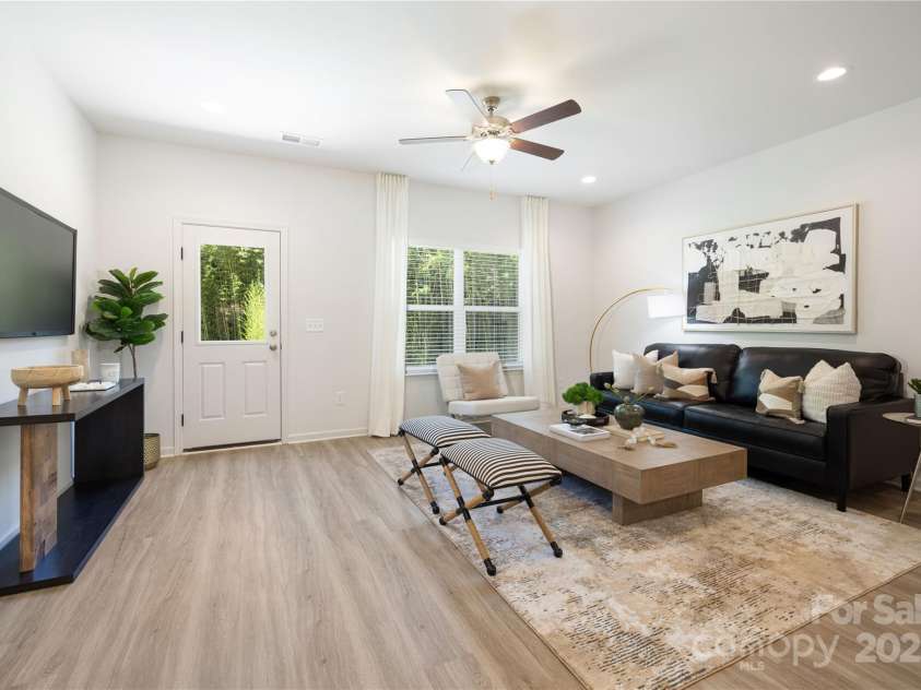 1707 Warren Avenue, Gastonia, NC 28054.  MLS# CAR4270401, YatesRealty ID 31000. Representation