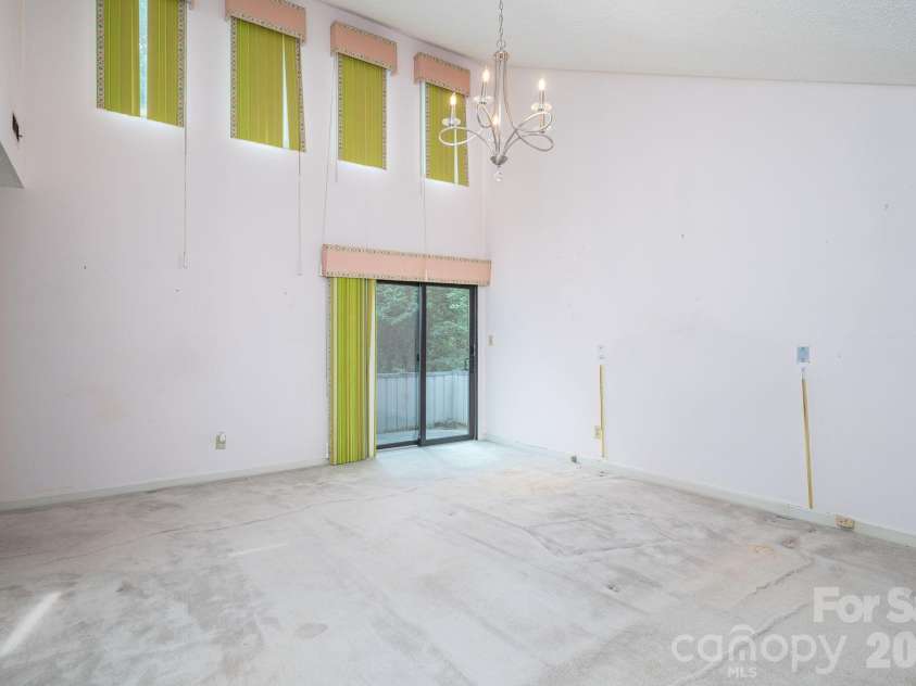 40 Catawba Ridge Road, Clover, SC 29710.  MLS# CAR4393526, YatesRealty ID 31001. 