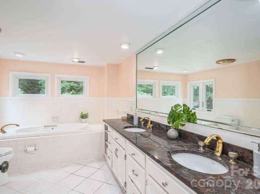 40 Catawba Ridge Road, Clover, SC 29710.  MLS# CAR4393526, YatesRealty ID 31001. 