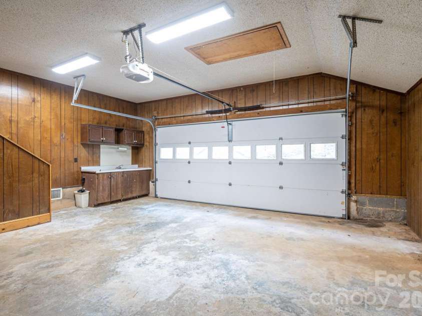 40 Catawba Ridge Road, Clover, SC 29710.  MLS# CAR4393526, YatesRealty ID 31001. 