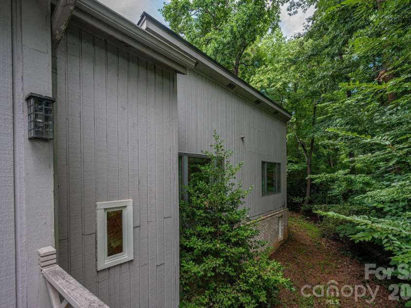 40 Catawba Ridge Road, Clover, SC 29710.  MLS# CAR4393526, YatesRealty ID 31001. 
