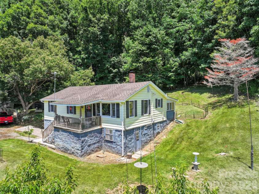 2426 Wesley Creek Road, Clyde, NC 28721.  MLS# CAR4394550, YatesRealty ID 31002. 