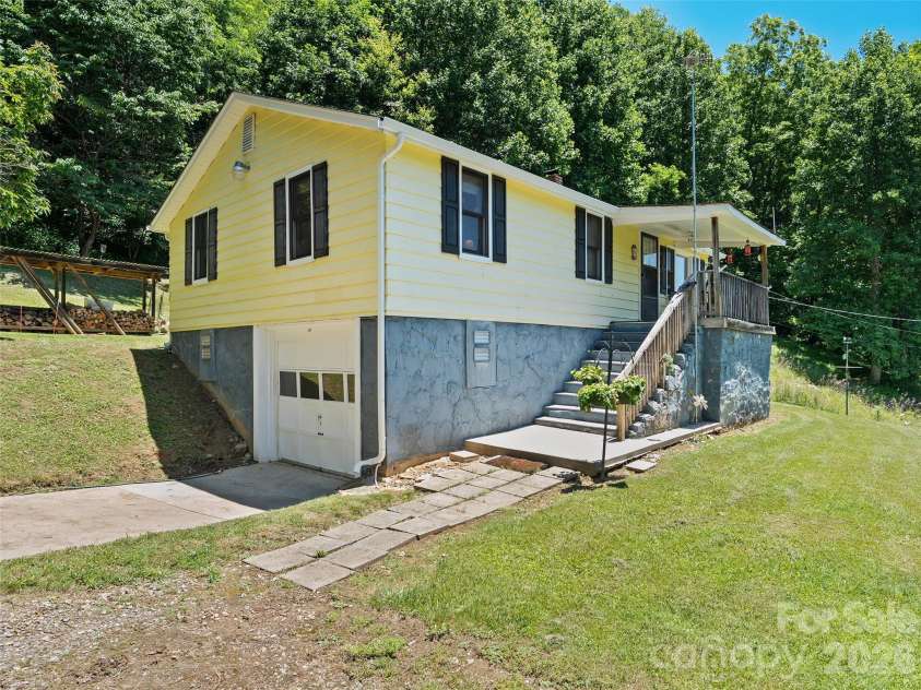 2426 Wesley Creek Road, Clyde, NC 28721.  MLS# CAR4394550, YatesRealty ID 31002. 