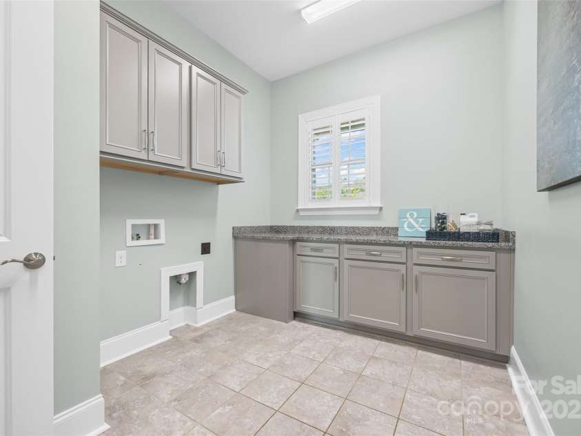 7028 Highland Street, Fort Mill, SC 29707.  MLS# CAR4281041, YatesRealty ID 31002. 