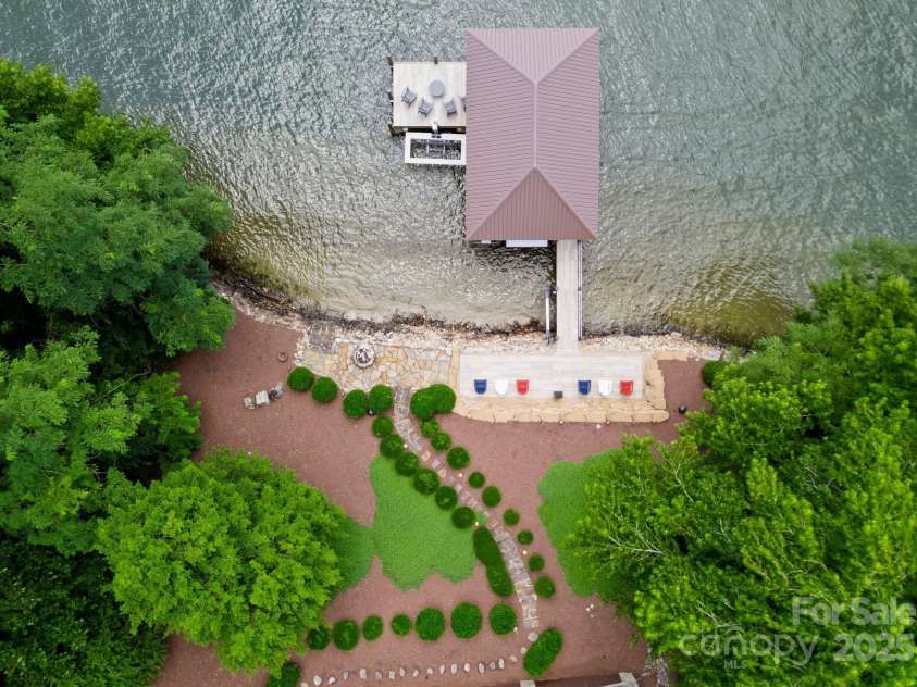 296 Windemere Isle Road, Statesville, NC 28677.  MLS# CAR4219833, YatesRealty ID 31003. 