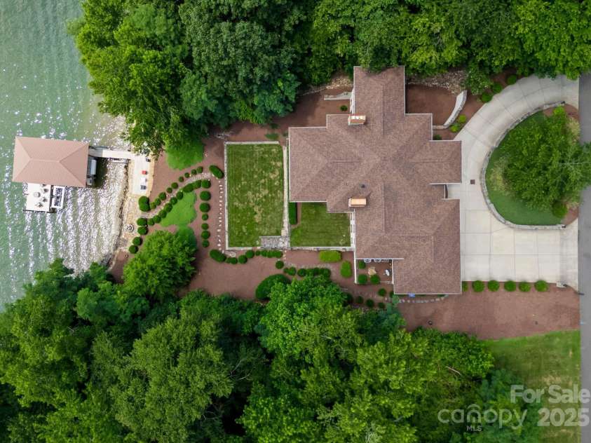 296 Windemere Isle Road, Statesville, NC 28677.  MLS# CAR4219833, YatesRealty ID 31003. 