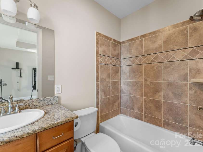 296 Windemere Isle Road, Statesville, NC 28677.  MLS# CAR4219833, YatesRealty ID 31003. En-suite bath