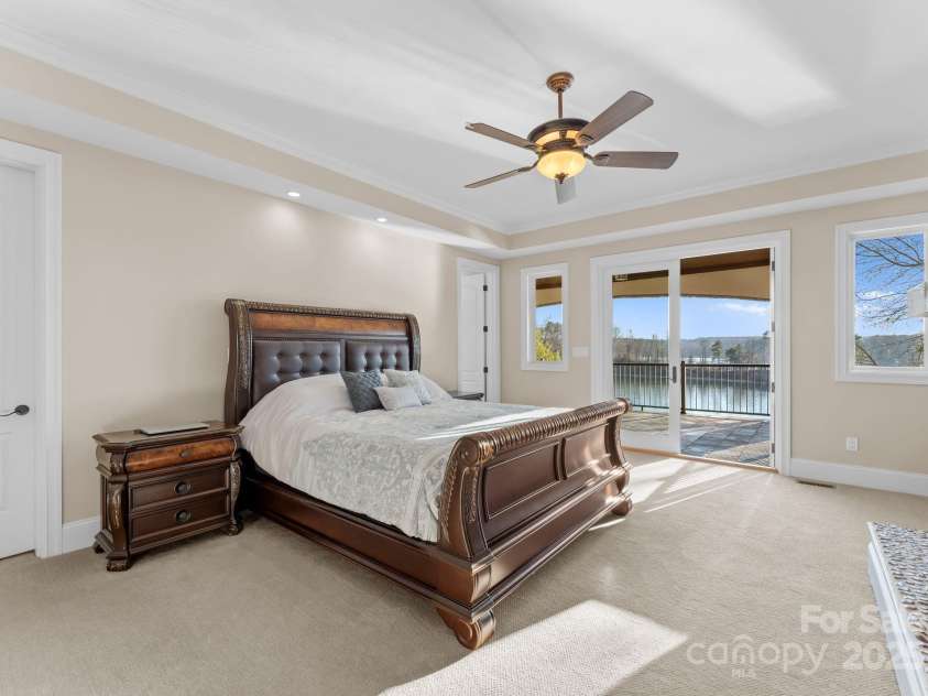 296 Windemere Isle Road, Statesville, NC 28677.  MLS# CAR4219833, YatesRealty ID 31003. Spacious Primary Bedroom