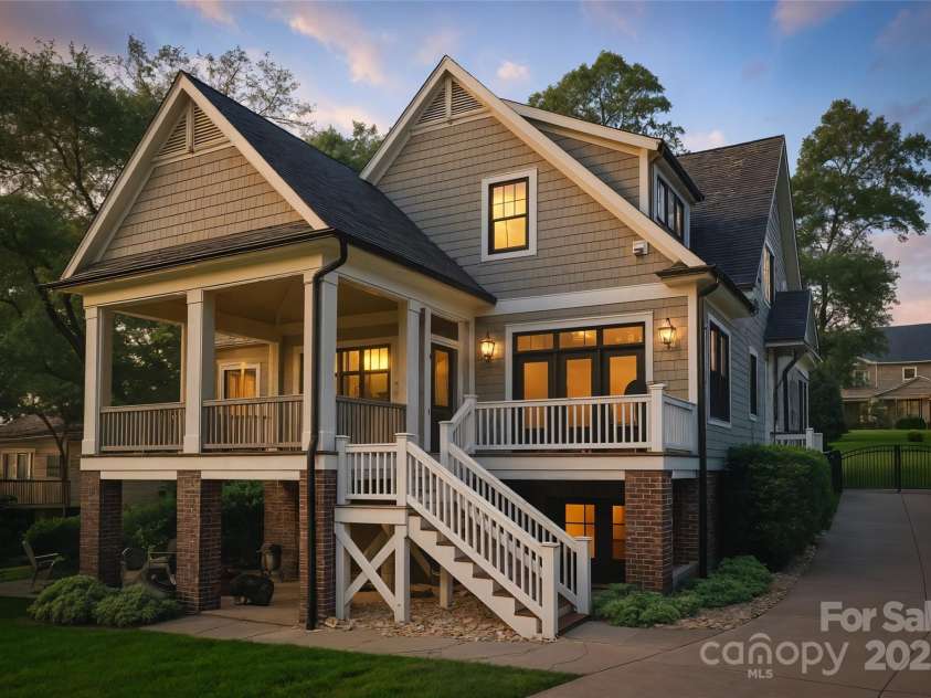 2941 Forest Park Drive, Charlotte, NC 28209.  MLS# CAR4265458, YatesRealty ID 31006. 