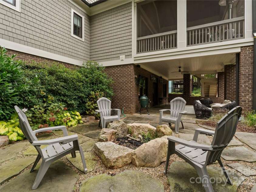 2941 Forest Park Drive, Charlotte, NC 28209.  MLS# CAR4265458, YatesRealty ID 31006. 