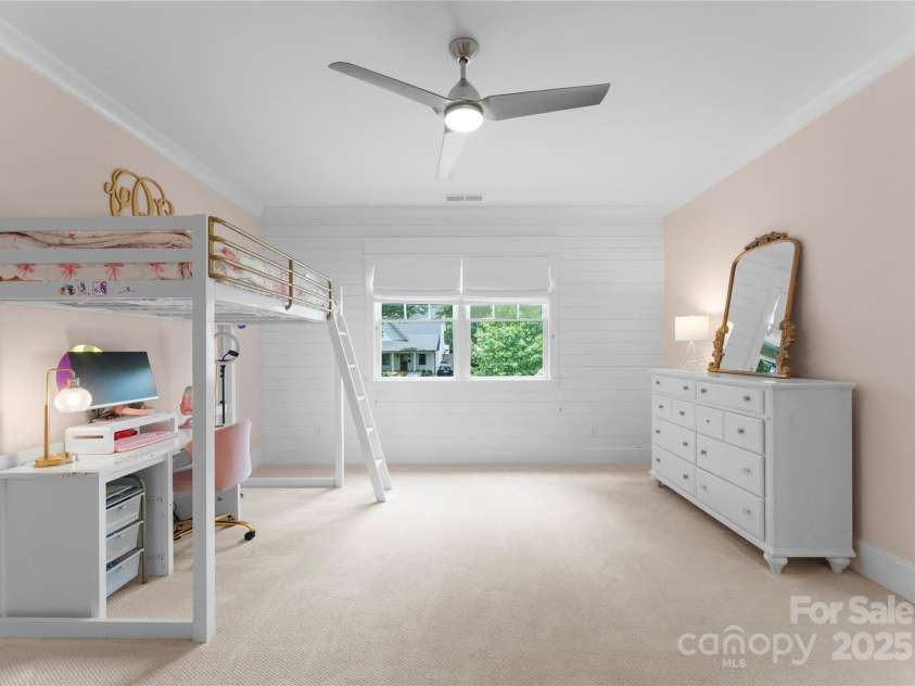 2941 Forest Park Drive, Charlotte, NC 28209.  MLS# CAR4265458, YatesRealty ID 31006. Large Bedroom Upstairs with Jack and Jill bath