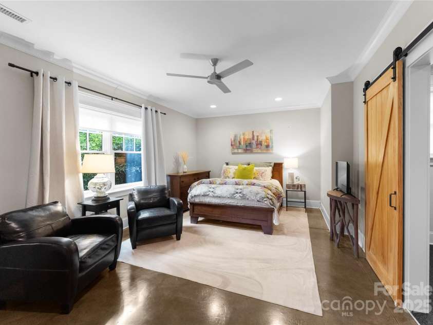 2941 Forest Park Drive, Charlotte, NC 28209.  MLS# CAR4265458, YatesRealty ID 31006. Lower level Guest Suite