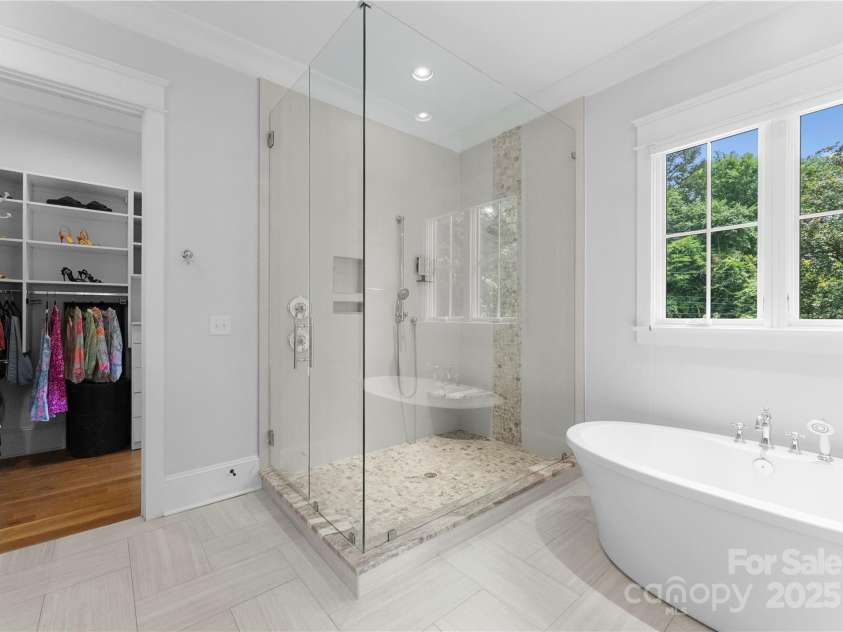2941 Forest Park Drive, Charlotte, NC 28209.  MLS# CAR4265458, YatesRealty ID 31006. Master bath