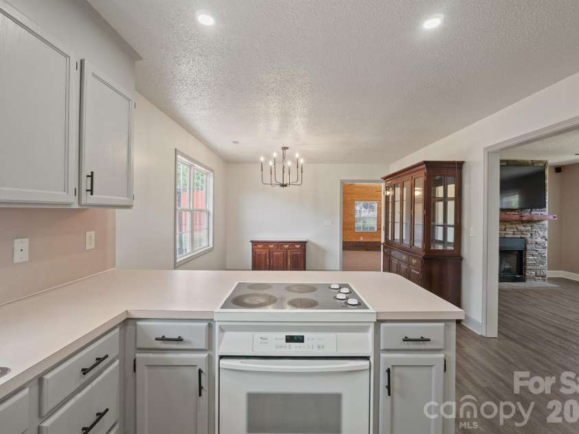 114 Glenwood Valley Drive, Harmony, NC 28634.  MLS# CAR4394401, YatesRealty ID 31007. 