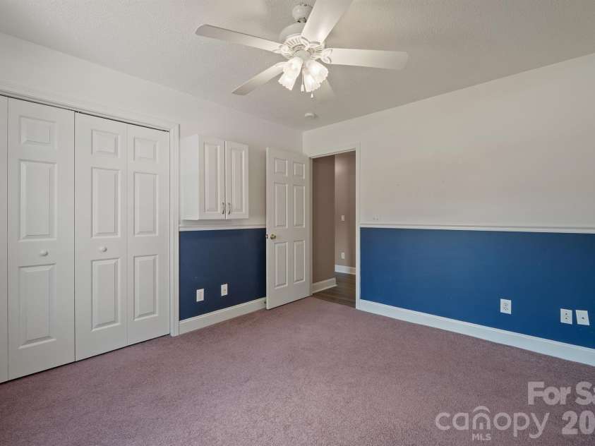 114 Glenwood Valley Drive, Harmony, NC 28634.  MLS# CAR4394401, YatesRealty ID 31007. 