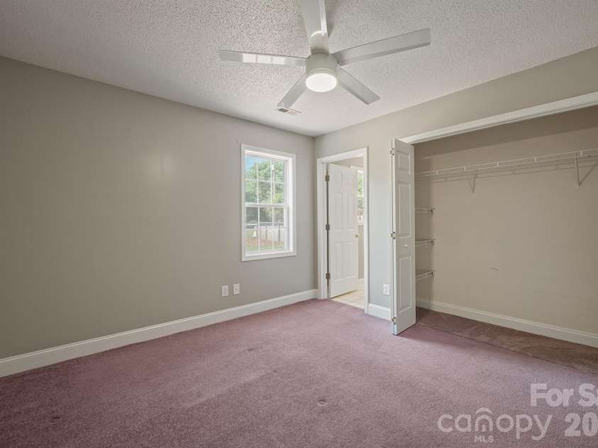 114 Glenwood Valley Drive, Harmony, NC 28634.  MLS# CAR4394401, YatesRealty ID 31007. 