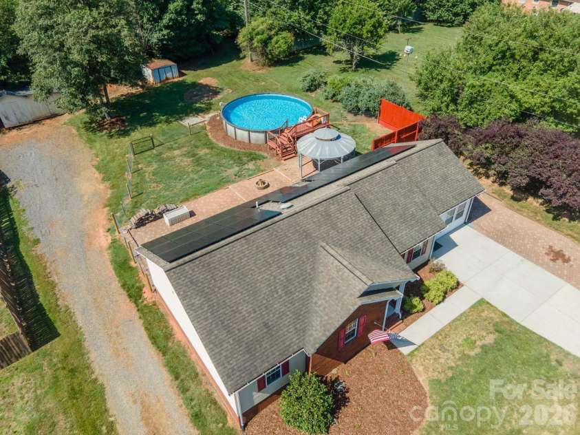114 Glenwood Valley Drive, Harmony, NC 28634.  MLS# CAR4394401, YatesRealty ID 31007. 