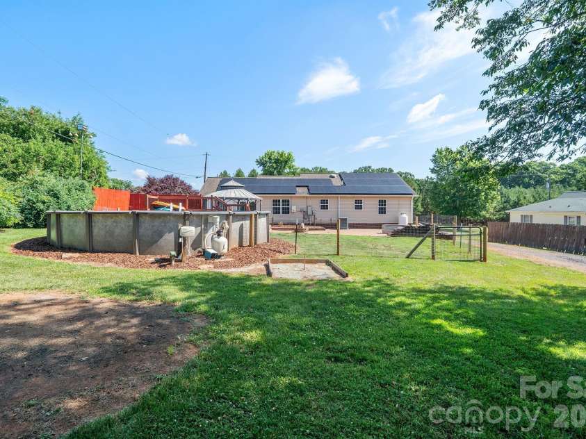 114 Glenwood Valley Drive, Harmony, NC 28634.  MLS# CAR4394401, YatesRealty ID 31007. 