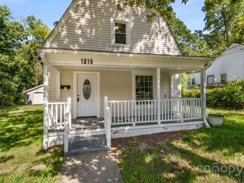 1215 Highland Avenue, Greensboro, NC 27403.  MLS# CAR4288756, YatesRealty ID 31007. 