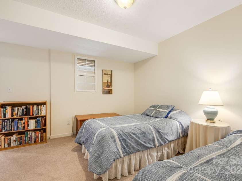 23 Sun Up Lane, Candler, NC 28715.  MLS# CAR4278167, YatesRealty ID 31008. 