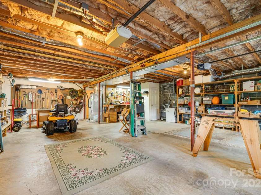 23 Sun Up Lane, Candler, NC 28715.  MLS# CAR4278167, YatesRealty ID 31008. 