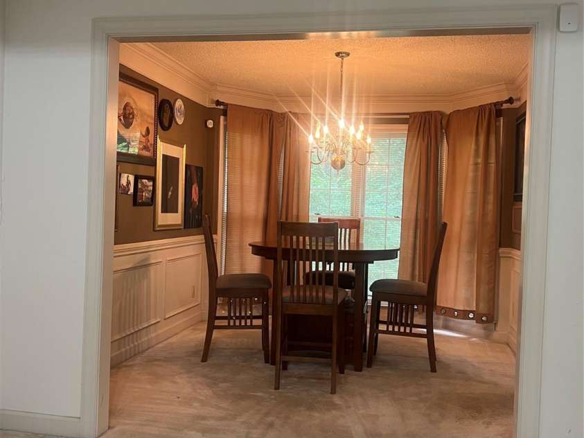 4107 Brownes Ferry Road, Charlotte, NC 28269.  MLS# CAR4288748, YatesRealty ID 31009. Dining