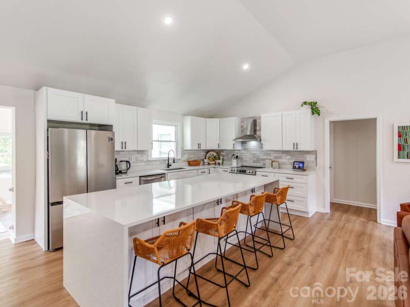 629 Belmorrow Drive, Charlotte, NC 28214.  MLS# CAR4394575, YatesRealty ID 31009. 