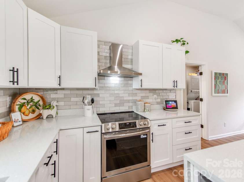 629 Belmorrow Drive, Charlotte, NC 28214.  MLS# CAR4394575, YatesRealty ID 31009. 