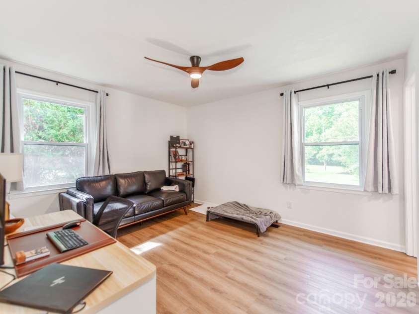 629 Belmorrow Drive, Charlotte, NC 28214.  MLS# CAR4394575, YatesRealty ID 31009. 