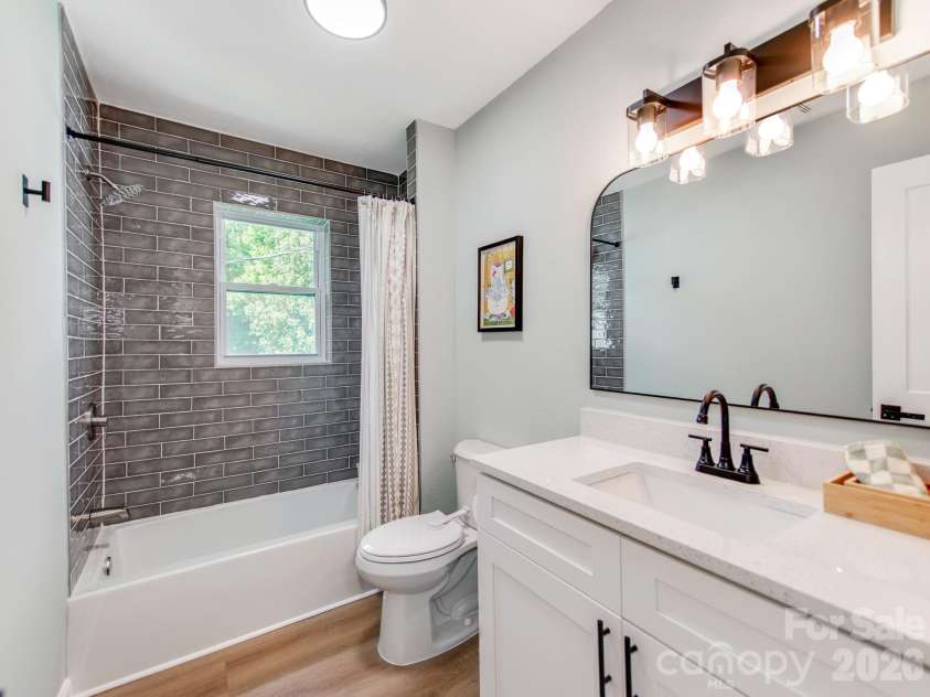 629 Belmorrow Drive, Charlotte, NC 28214.  MLS# CAR4394575, YatesRealty ID 31009. 