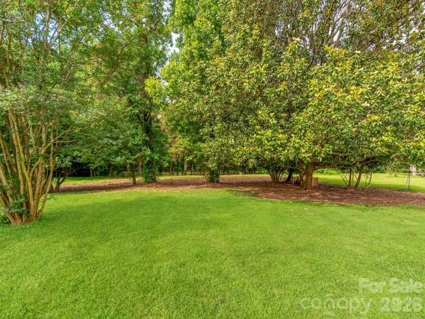 629 Belmorrow Drive, Charlotte, NC 28214.  MLS# CAR4394575, YatesRealty ID 31009. 