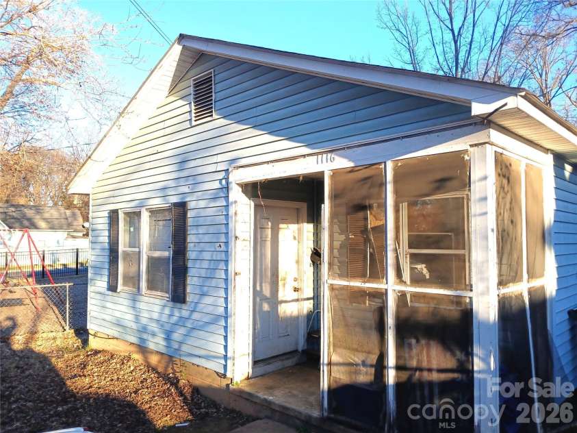 1116 Harrill Street, Charlotte, NC 28205.  MLS# CAR4335987, YatesRealty ID 3101. 