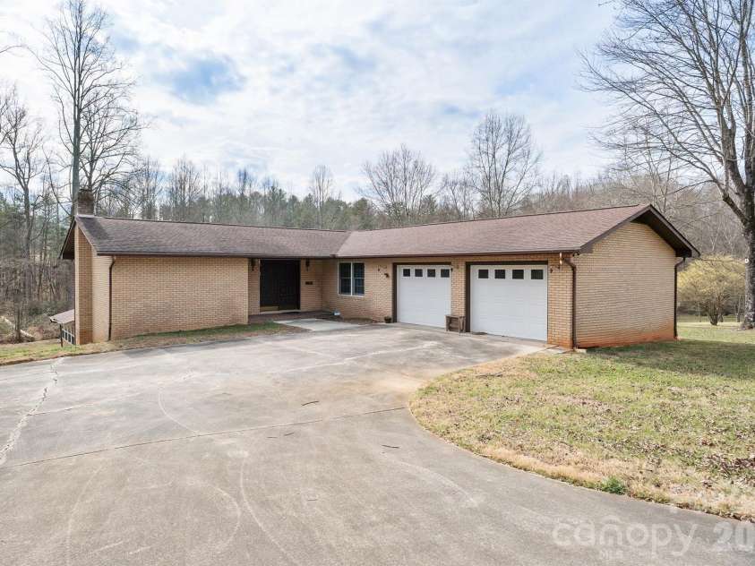 2153 Fork Drive, Morganton, NC 28655.  MLS# CAR4335855, YatesRealty ID 3101. 