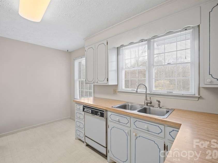 2153 Fork Drive, Morganton, NC 28655.  MLS# CAR4335855, YatesRealty ID 3101. 