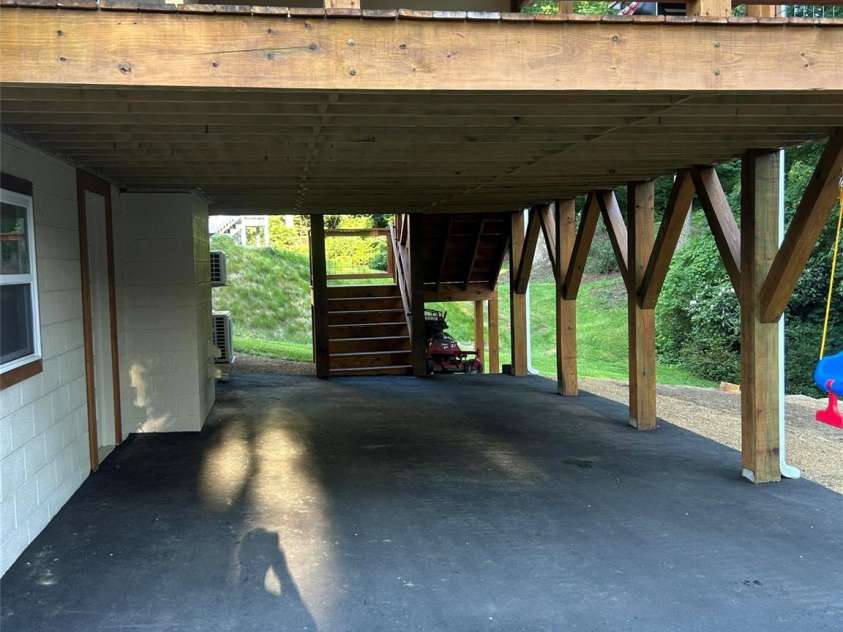 10 Oakwood Drive, Weaverville, NC 28787.  MLS# CAR4394704, YatesRealty ID 31011. 