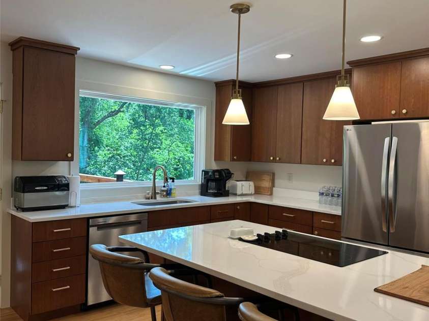 10 Oakwood Drive, Weaverville, NC 28787.  MLS# CAR4394704, YatesRealty ID 31011. 