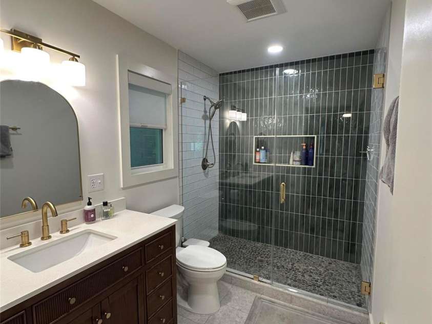 10 Oakwood Drive, Weaverville, NC 28787.  MLS# CAR4394704, YatesRealty ID 31011. 