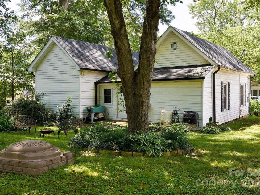 320 Carolina Avenue, Rockwell, NC 28138.  MLS# CAR4287330, YatesRealty ID 31013. 