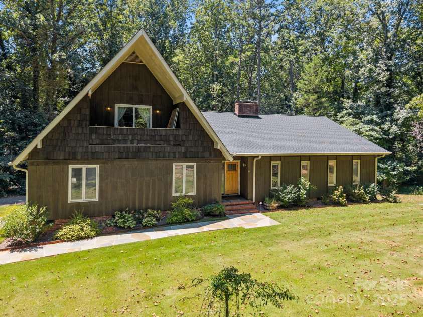 501 Fairway Drive, Fort Mill, SC 29715.  MLS# CAR4286093, YatesRealty ID 31014. 