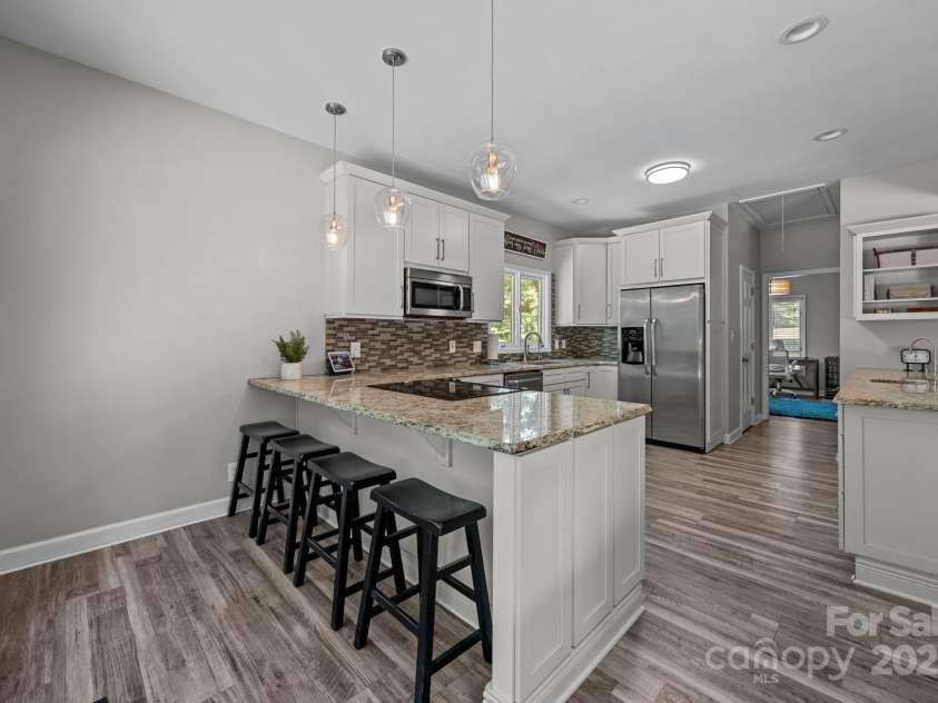 501 Fairway Drive, Fort Mill, SC 29715.  MLS# CAR4286093, YatesRealty ID 31014. 