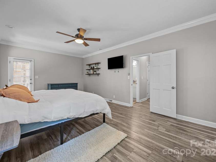 501 Fairway Drive, Fort Mill, SC 29715.  MLS# CAR4286093, YatesRealty ID 31014. 