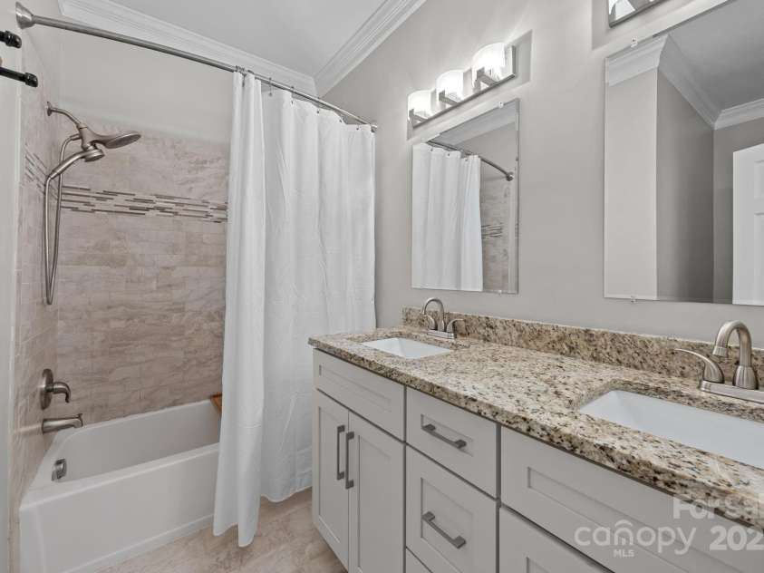 501 Fairway Drive, Fort Mill, SC 29715.  MLS# CAR4286093, YatesRealty ID 31014. 