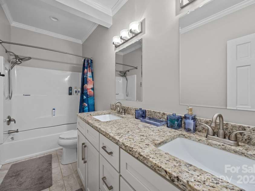 501 Fairway Drive, Fort Mill, SC 29715.  MLS# CAR4286093, YatesRealty ID 31014. 