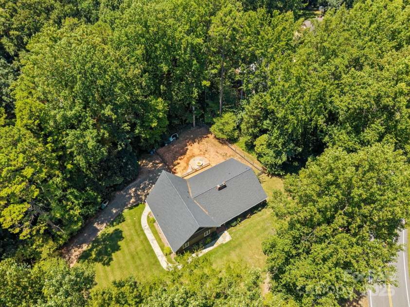 501 Fairway Drive, Fort Mill, SC 29715.  MLS# CAR4286093, YatesRealty ID 31014. 